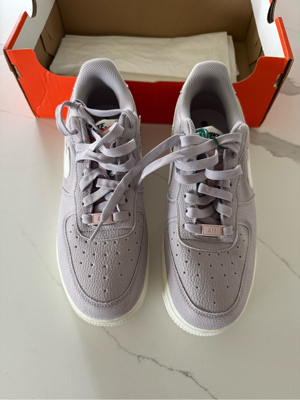 Rare Nike Air Force 1 Low Lavender Grey Butterfly Floral Size 6.5Y/Women’s 8 NWT - Picture 2 of 5